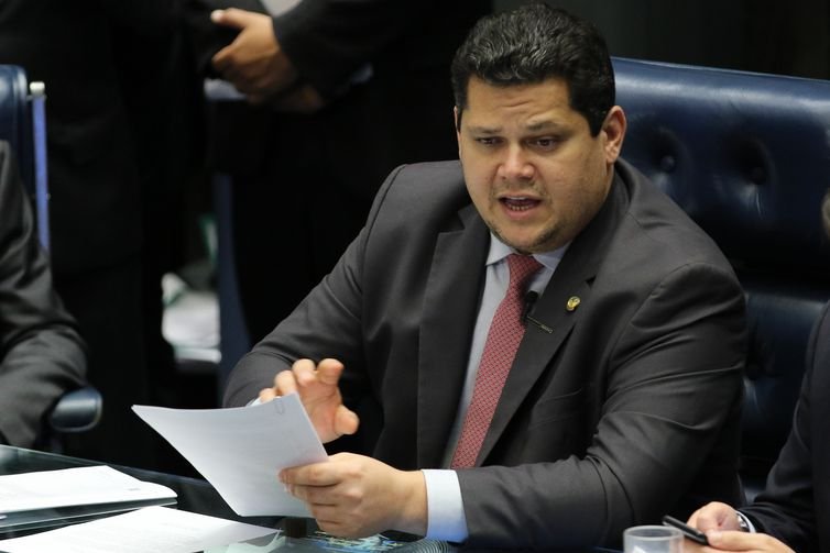 Fabio Rodrigues Pozzebom/Agência Brasil Presidente do Senado, Davi Alcolumbre, preside sessão extraordinária do Senado Federal