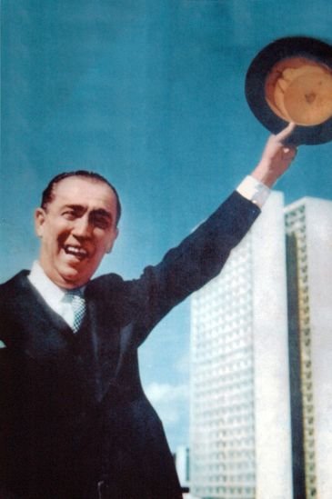 Gervásio Baptista fez a icônica foto de Juscelino Kubitschek com a cartola na mão na inauguração de Brasília. 