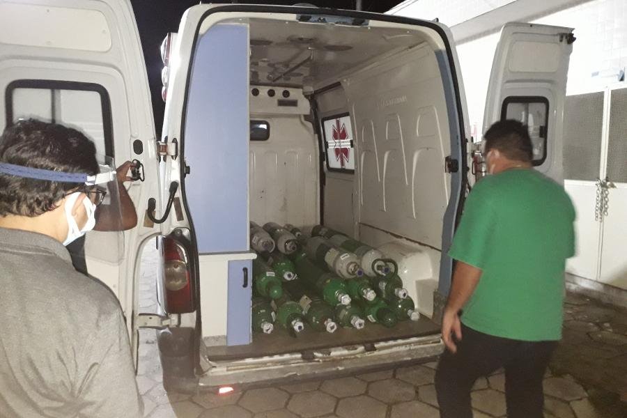 Oxigênio comprado pelo UNFPA é entregue em maternidade de Manaus